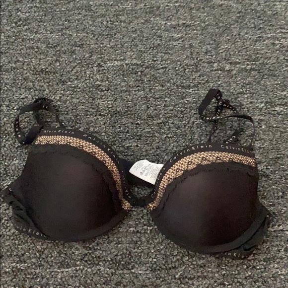 Black and tan Calvin Klein push up bra - Picture 1 of 3